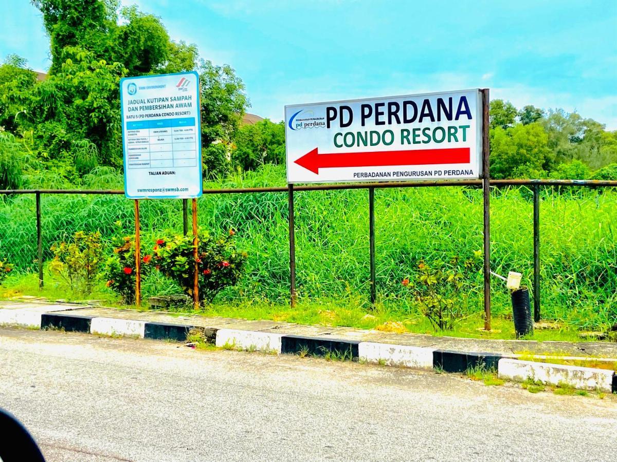 Smilez Homestay H102 & A306 At Pd Perdana Kondo Resort Port Dickson Eksteriør billede
